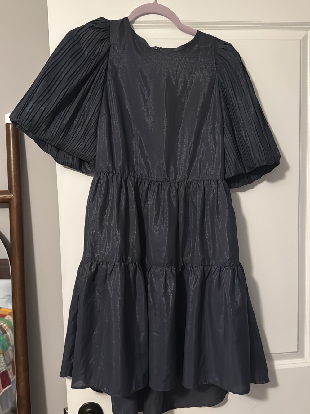 moodie charcoal Puff-Sleeve Tiered Dress